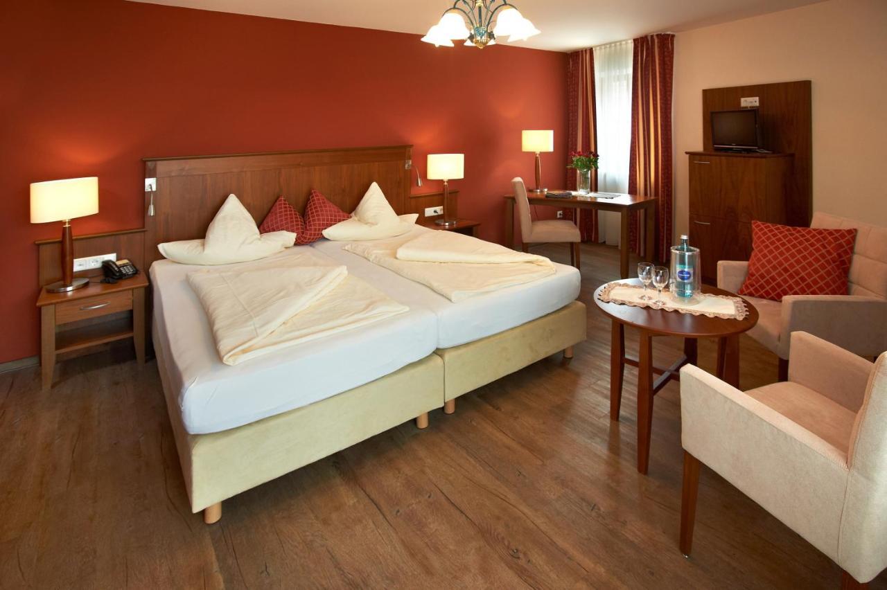 Hotelgasthof Zur Sonne バート・ゲーグギング エクステリア 写真